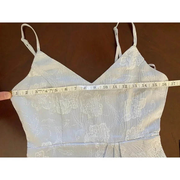 Lulu's Truly Exquisite Light Blue Jacquard Tulip Midi Dress Size Medium NWT - Picture 10 of 13